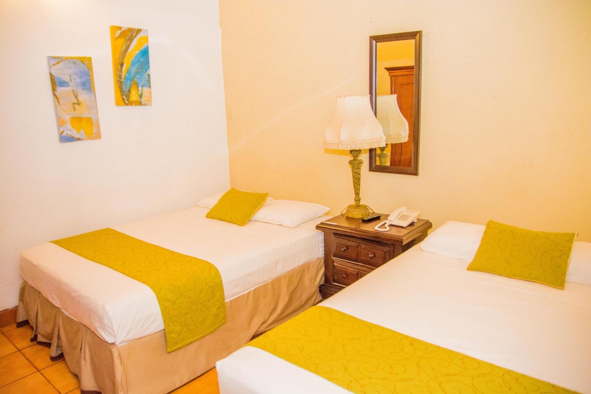 Hostal Fuente Castalia, B Y B Леон Экстерьер фото
