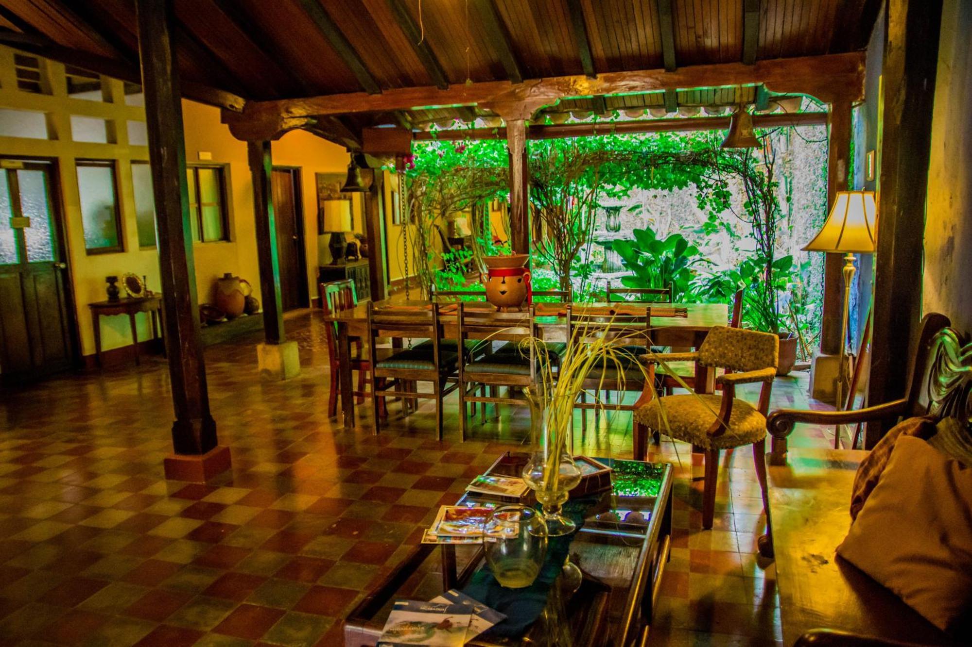 Hostal Fuente Castalia, B Y B Леон Экстерьер фото